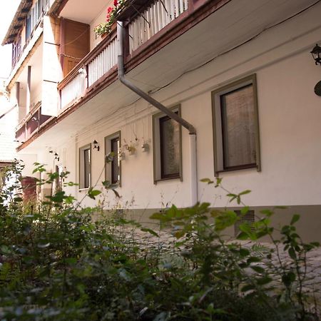 Seek And Hide - Little Emma'S Hideaway Braşov Buitenkant foto