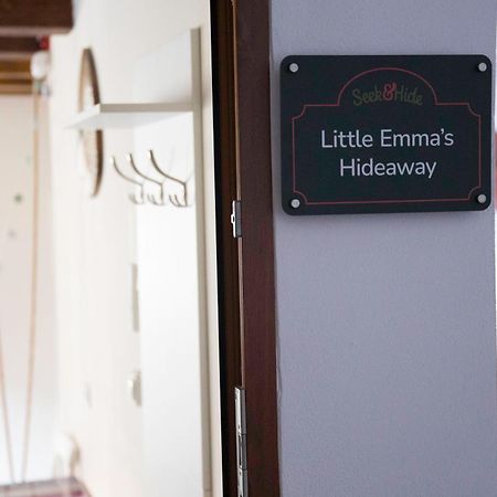 Seek And Hide - Little Emma'S Hideaway Braşov Buitenkant foto