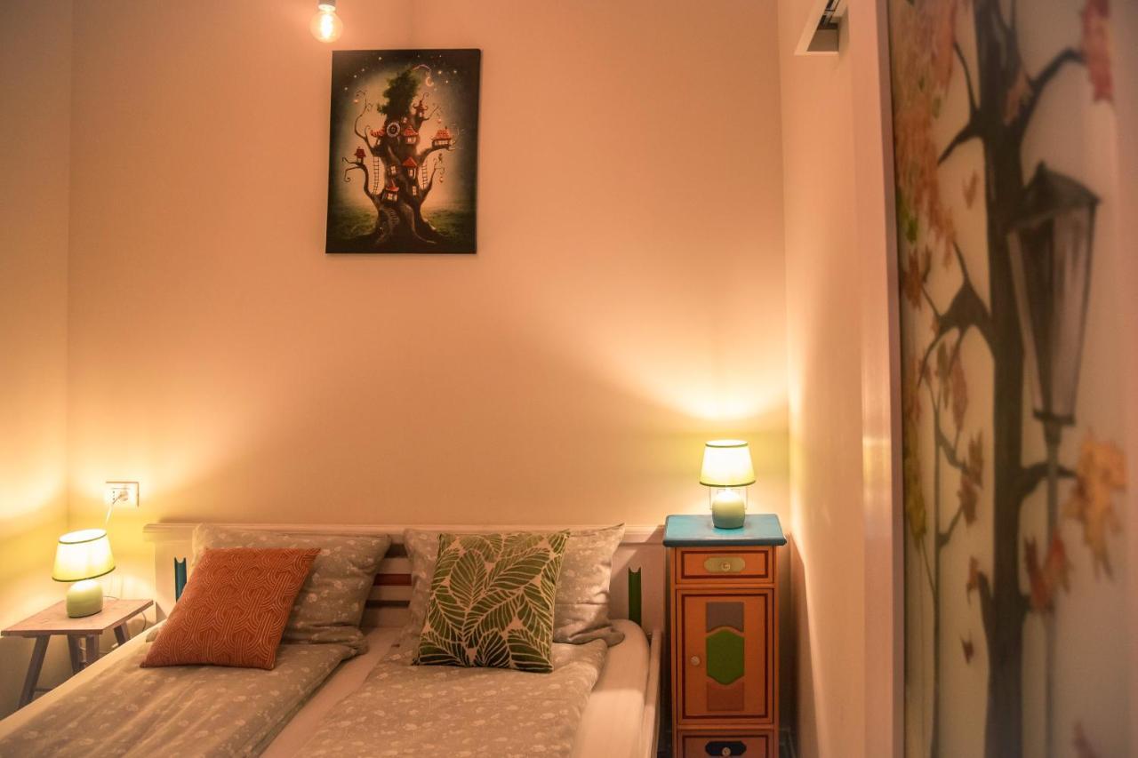 Seek And Hide - Little Emma'S Hideaway Braşov Buitenkant foto